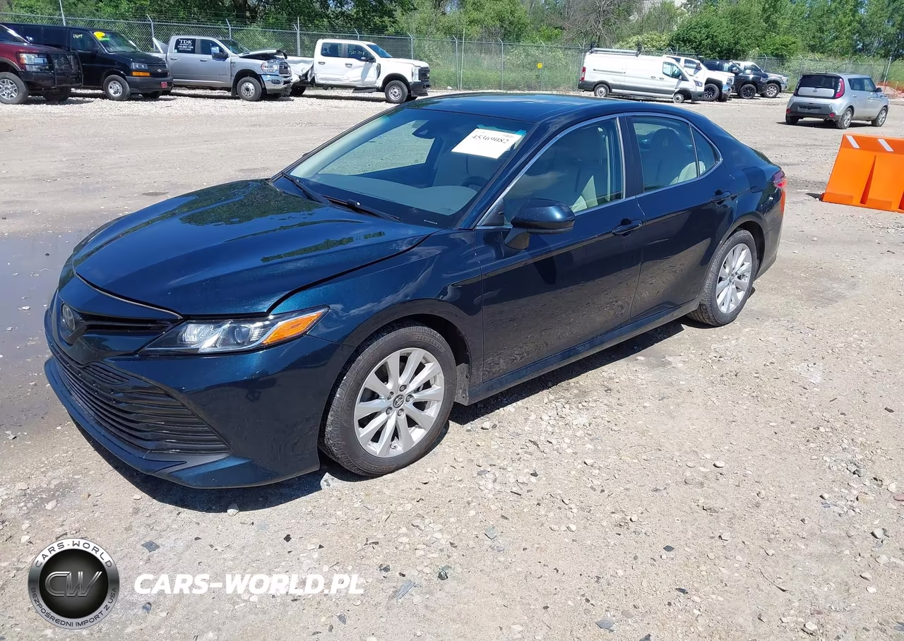 2018 Toyota Camry Le VIN:4T1B11HK0JU549348 - 2