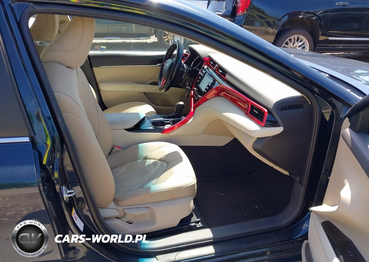 2018 Toyota Camry Le VIN:4T1B11HK0JU549348 - 5