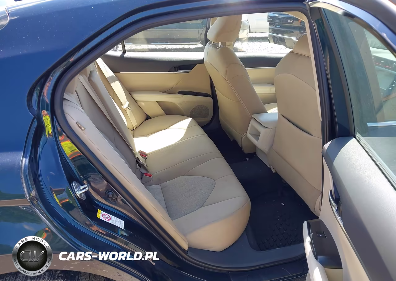 2018 Toyota Camry Le VIN:4T1B11HK0JU549348 - 8