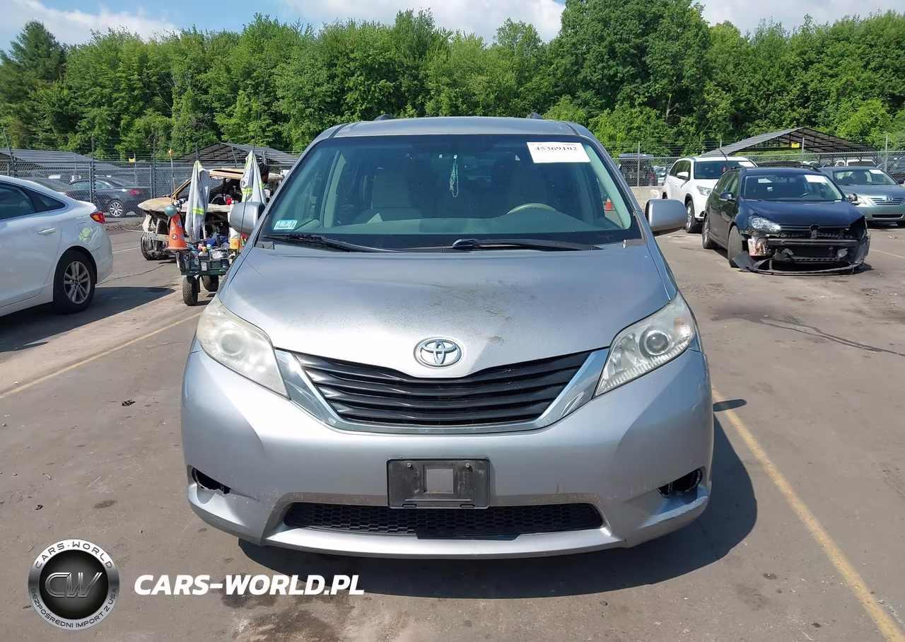 2013 Toyota Sienna Le V6 8 Passenger VIN:5TDKK3DC4DS324855 - 12