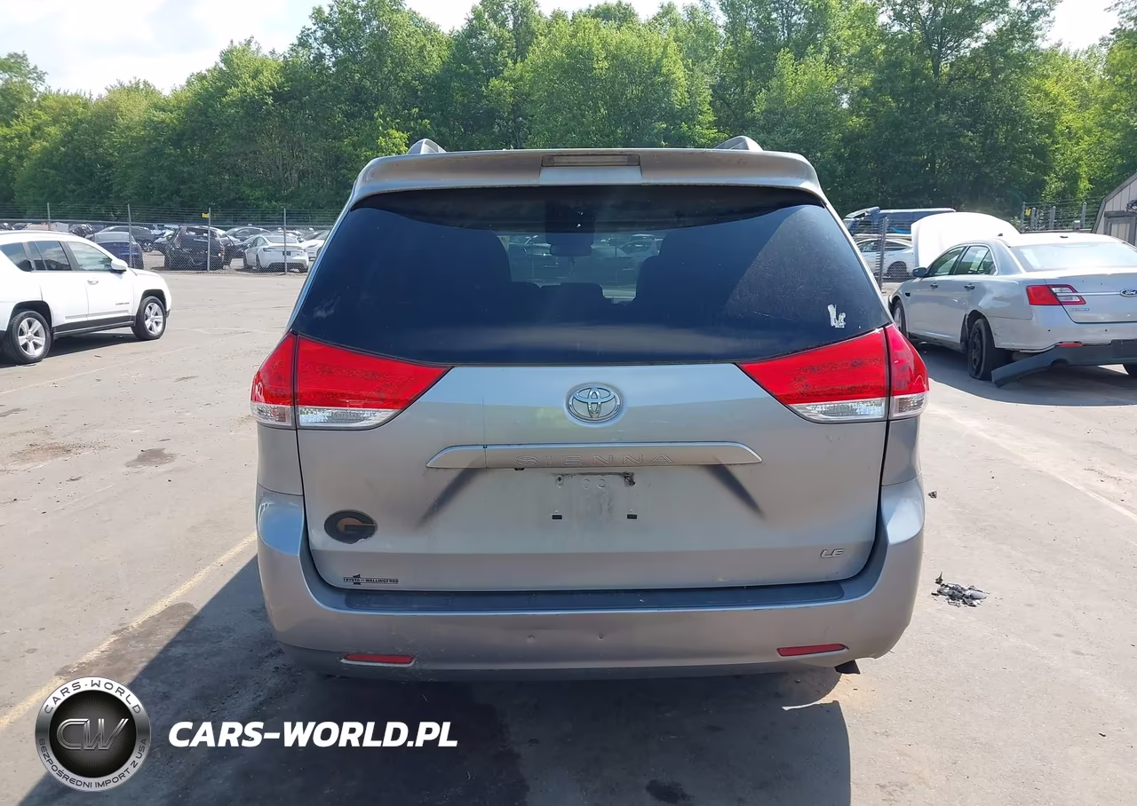 2013 Toyota Sienna Le V6 8 Passenger VIN:5TDKK3DC4DS324855 - 16