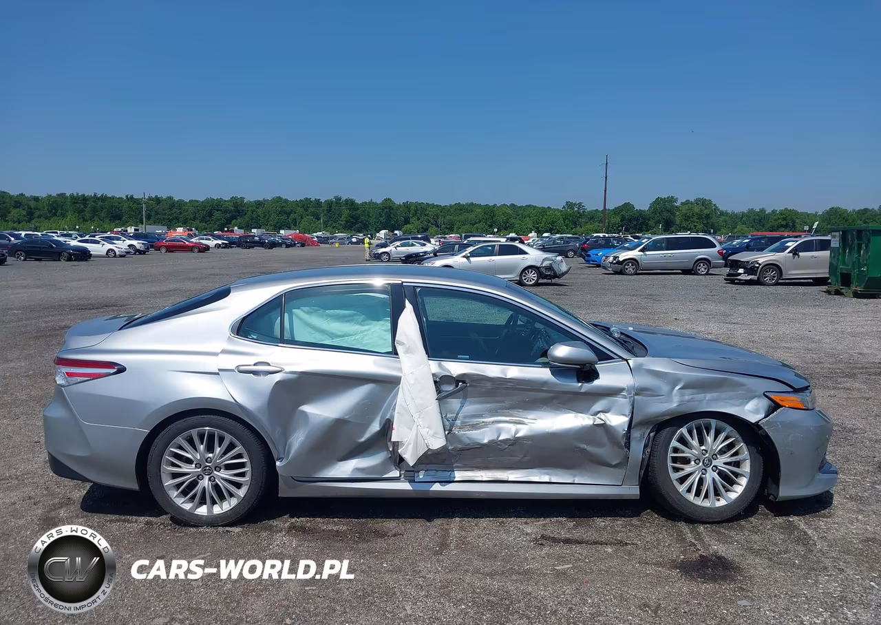 2018 Toyota Camry Xle VIN:4T1B11HK1JU138525 - 14