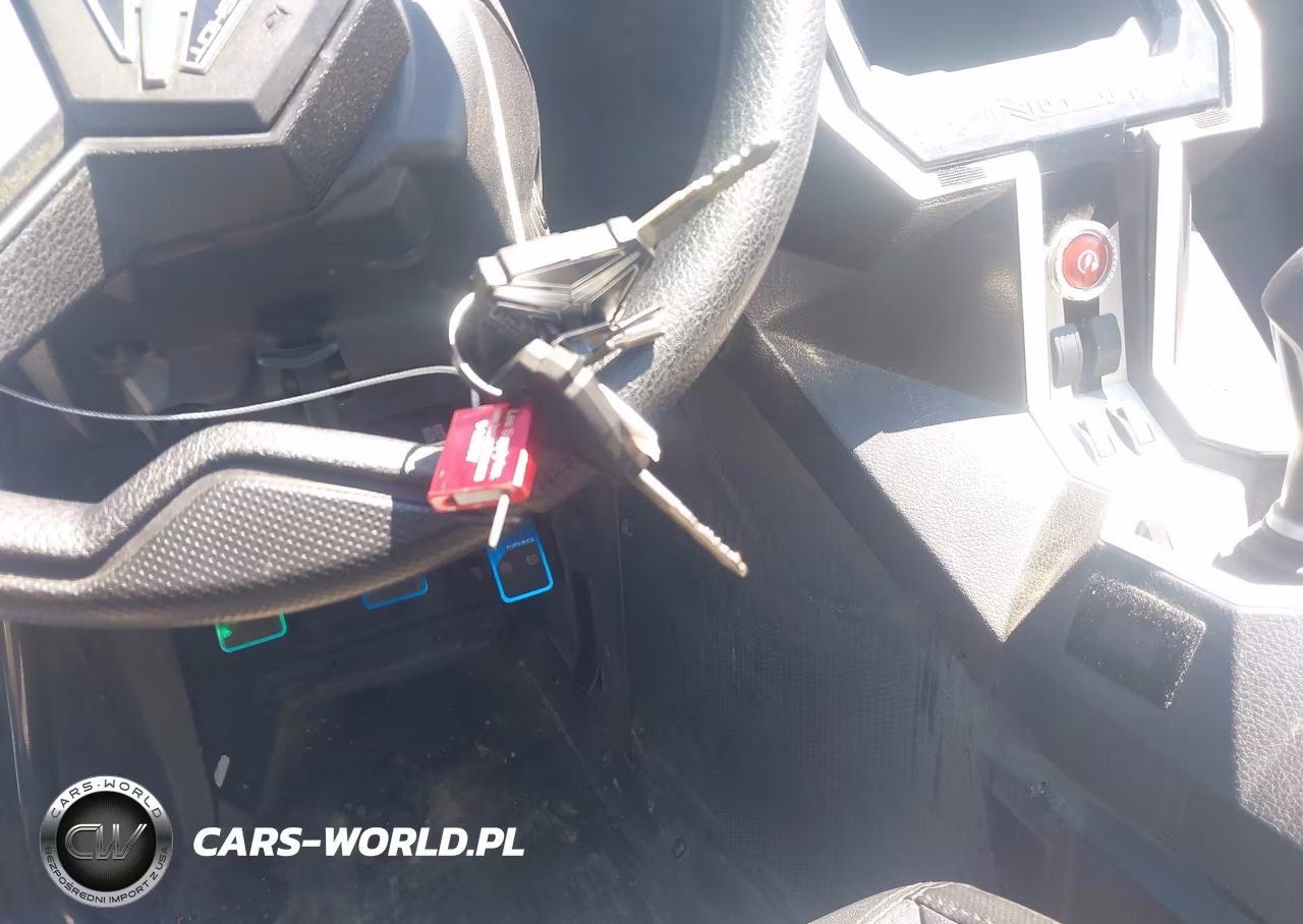 2019 Polaris Slingshot VIN:57XAASFA6K8135749 - 11