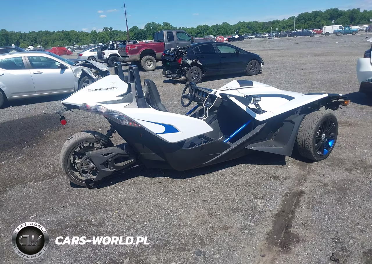 2019 Polaris Slingshot VIN:57XAASFA6K8135749 - 4