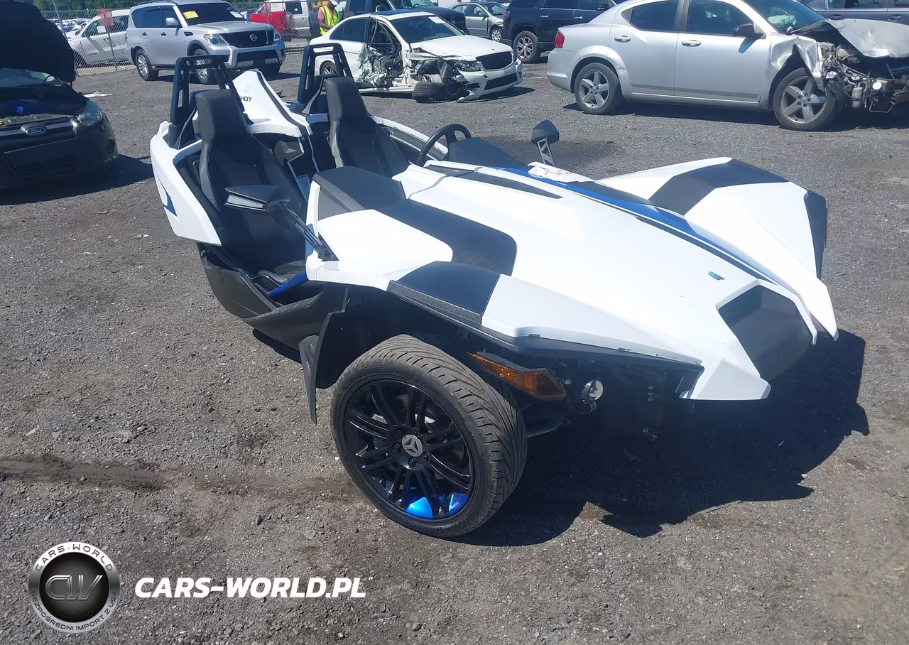 2019 Polaris Slingshot VIN:57XAASFA6K8135749 - 6