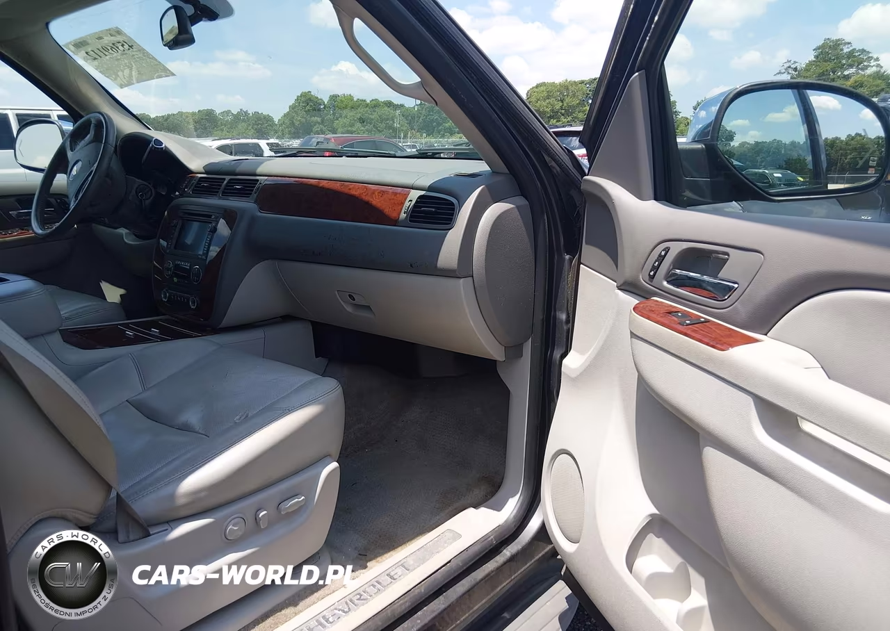 2010 Chevrolet Tahoe Ltz VIN:1GNUCCE0XAR211200 - 5