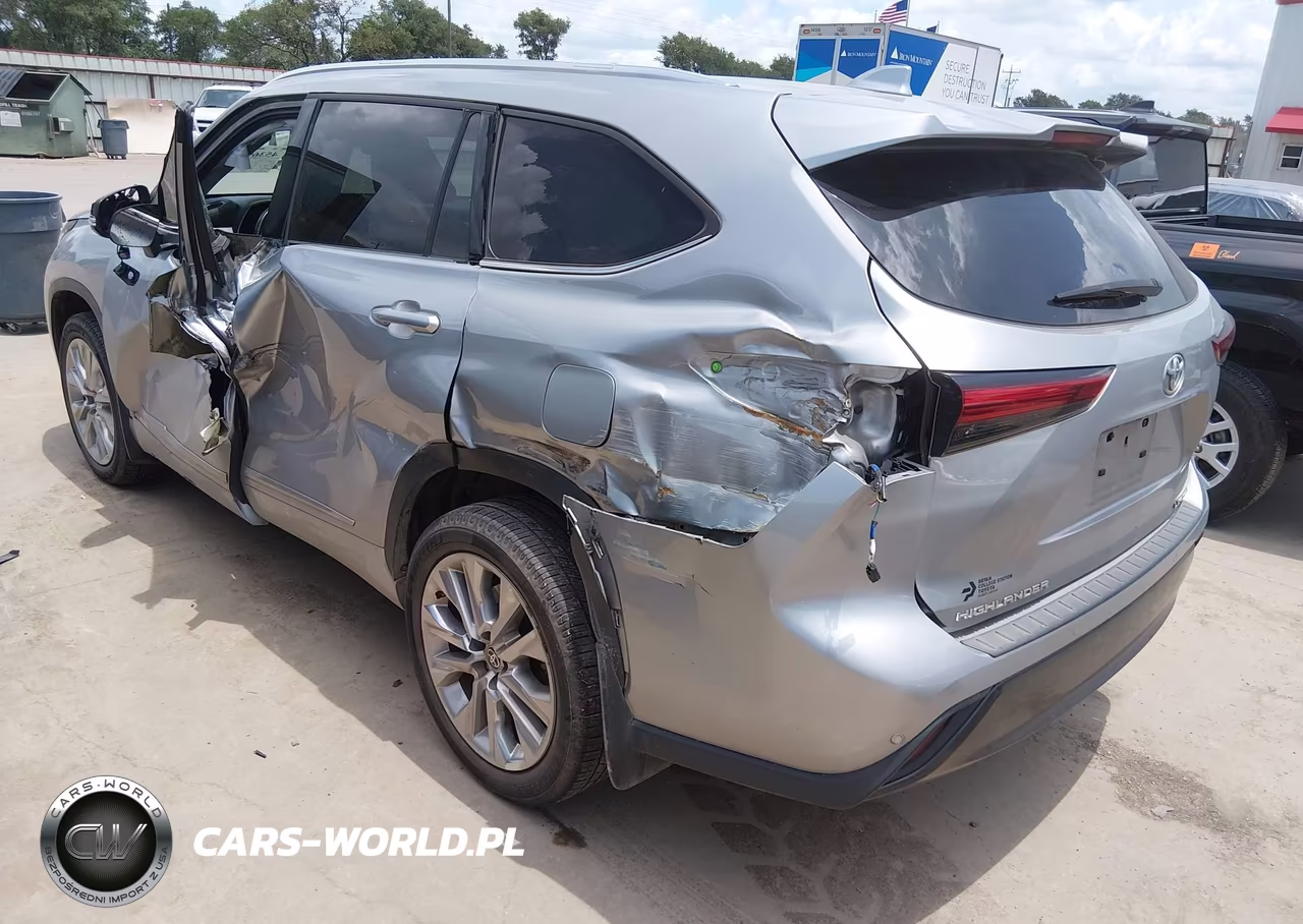 2023 Toyota Highlander Limited VIN:5TDKDRAH5PS006549 - 3