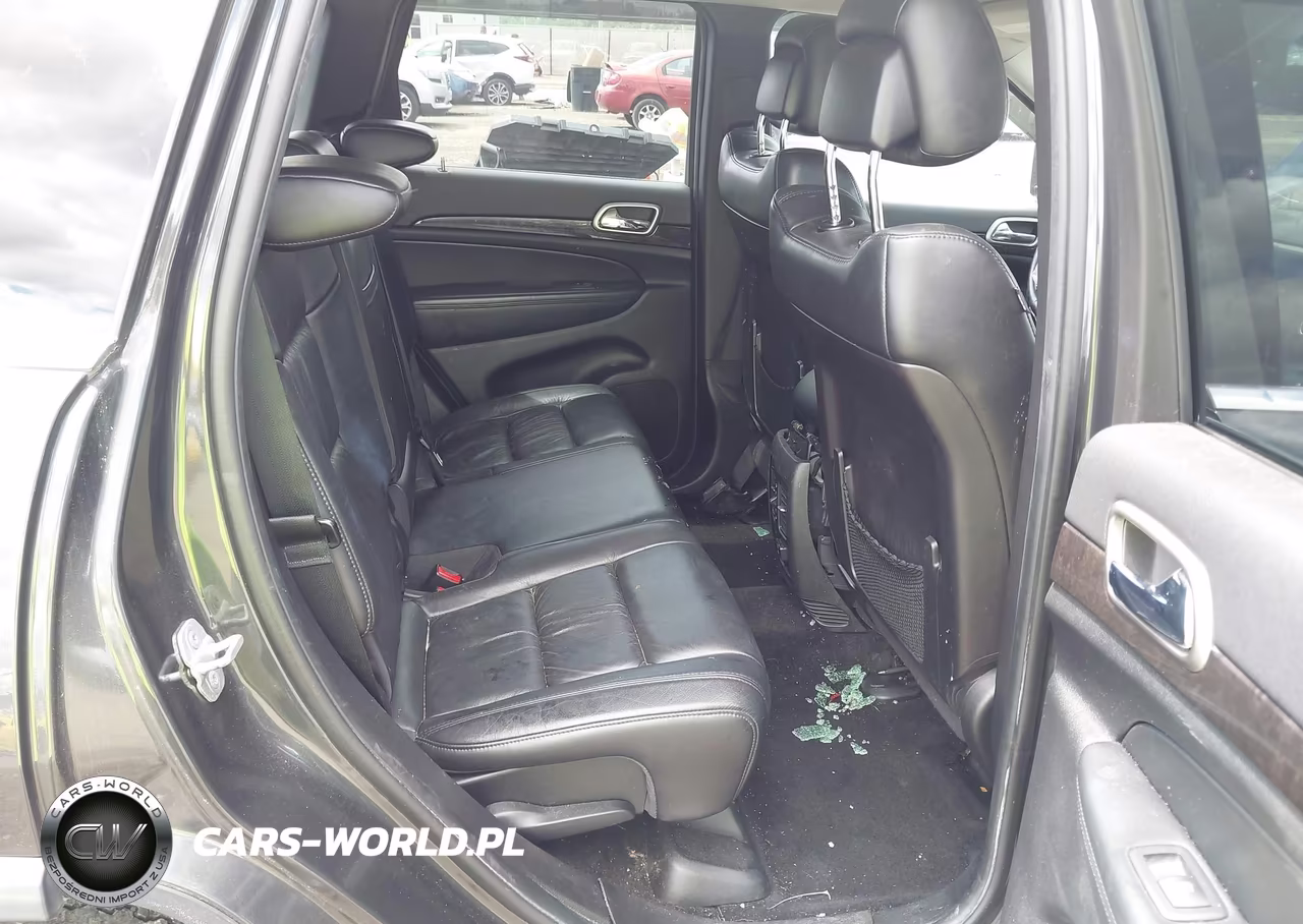 2011 Jeep Grand Cherokee Laredo VIN:1J4RR4GGXBC703785 - 8