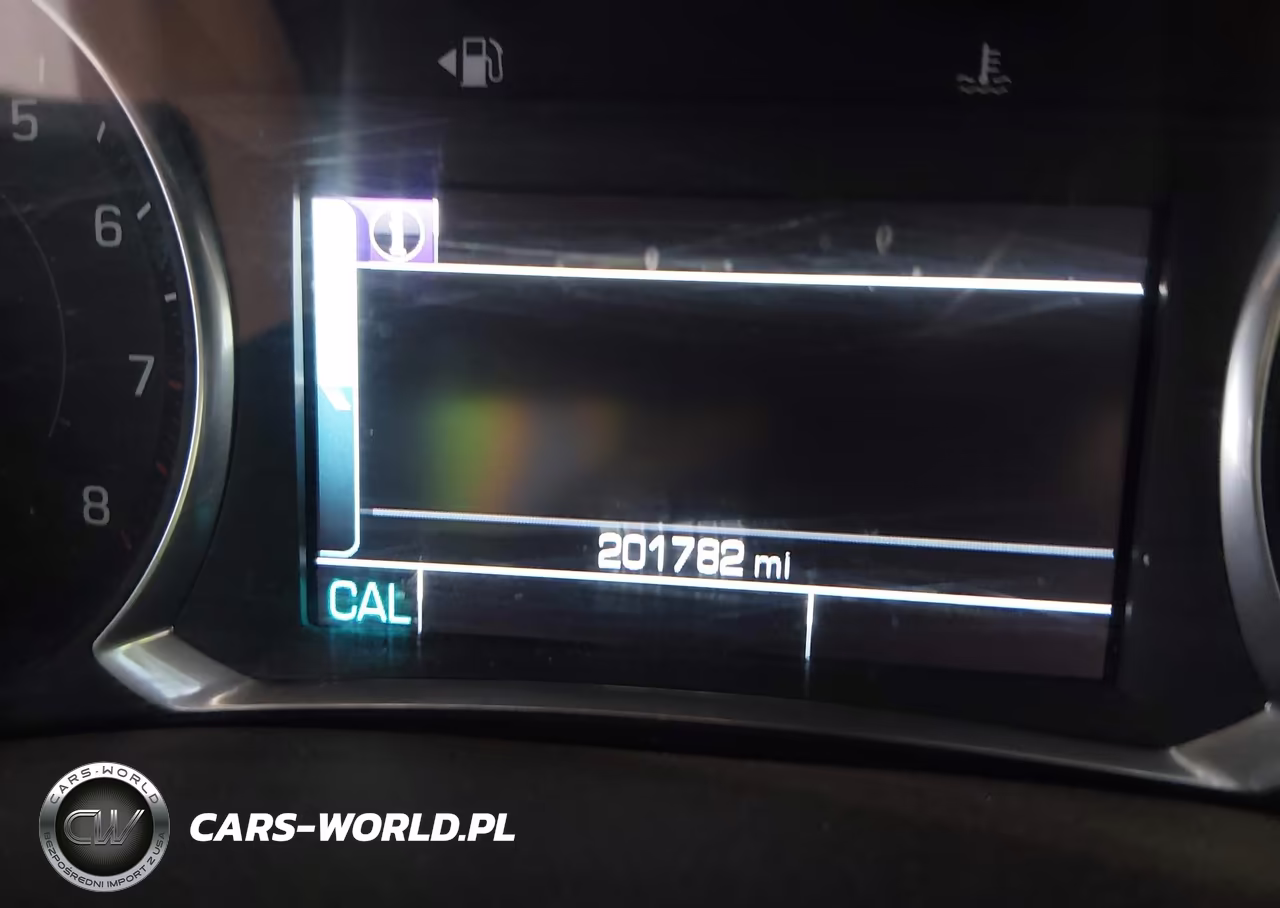 2019 Chevrolet Traverse Premier VIN:1GNERKKW7KJ137238 - 16