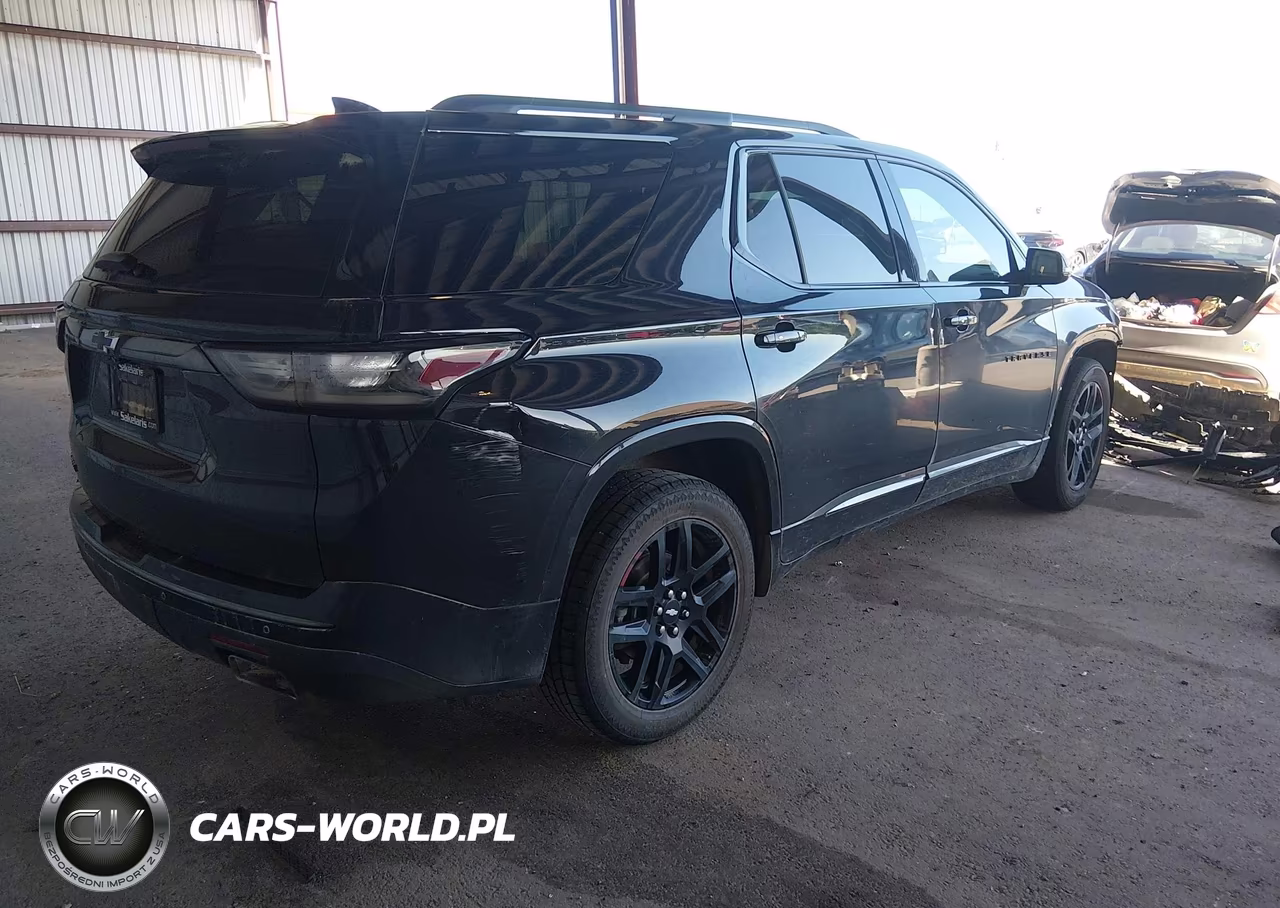 2019 Chevrolet Traverse Premier VIN:1GNERKKW7KJ137238 - 4