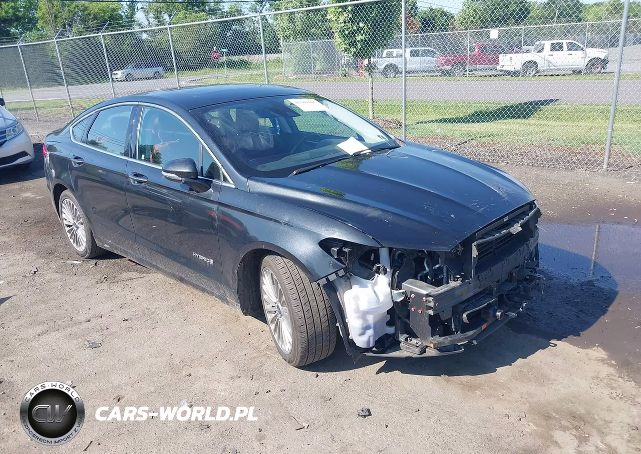 2014 Ford Fusion Hybrid Titanium – zdjęcie 1 z 16