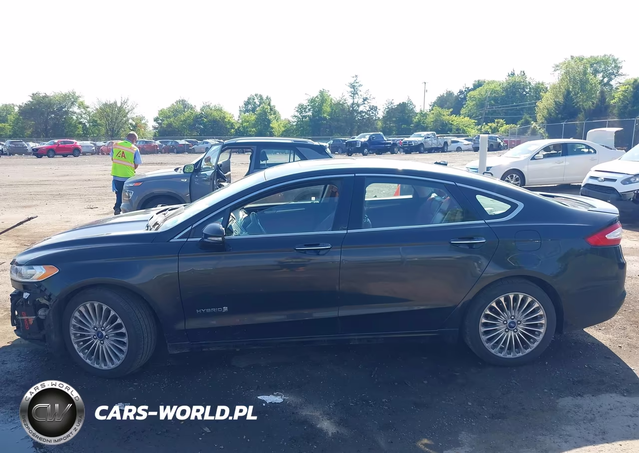 2014 Ford Fusion Hybrid Titanium VIN:3FA6P0RU5ER363709 - 14