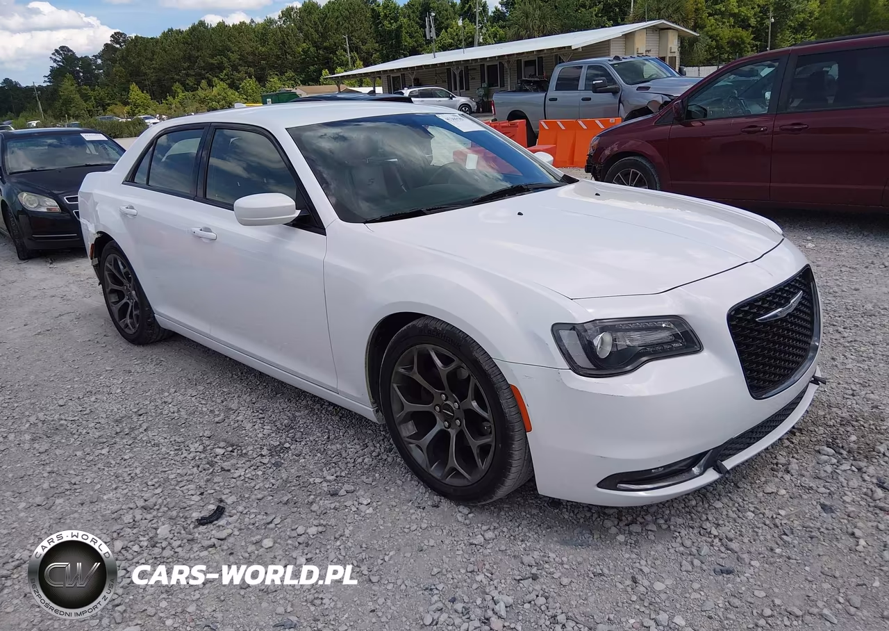 2015 Chrysler 300 300S VIN:2C3CCABGXFH743245 - 1