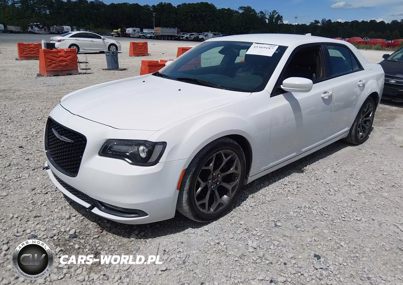 2015 Chrysler 300 300S VIN:2C3CCABGXFH743245 - 2