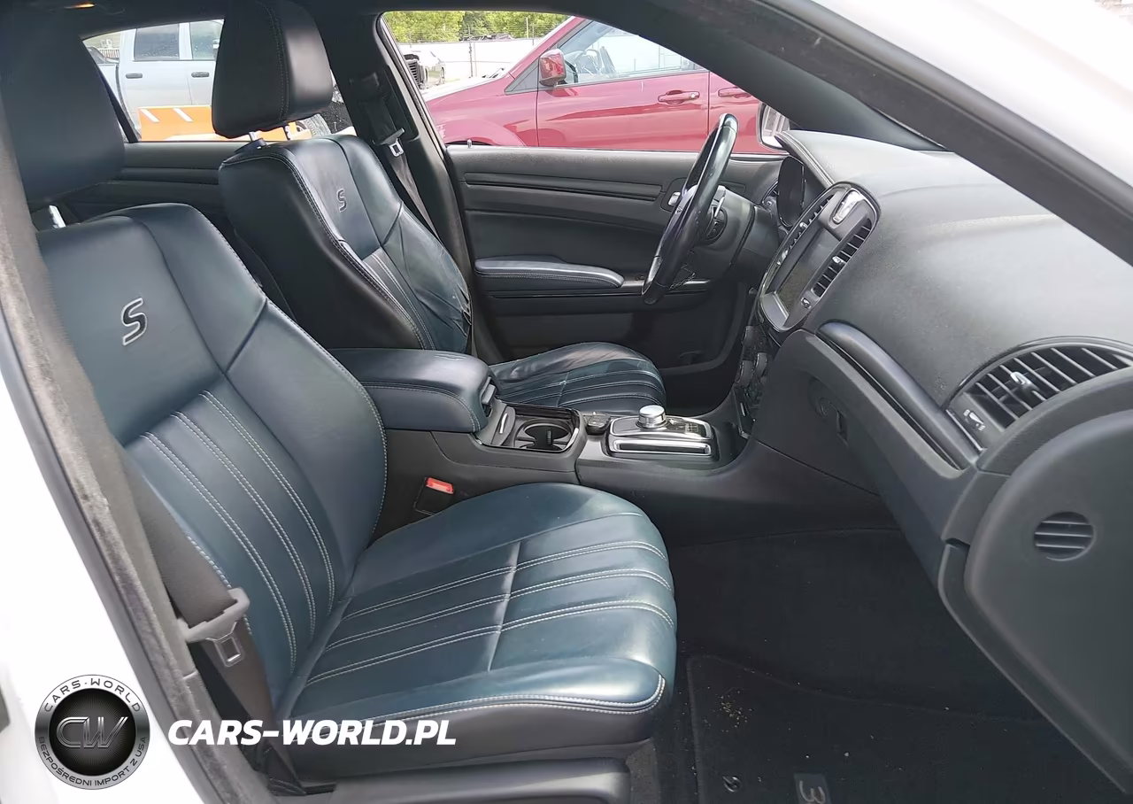 2015 Chrysler 300 300S VIN:2C3CCABGXFH743245 - 5