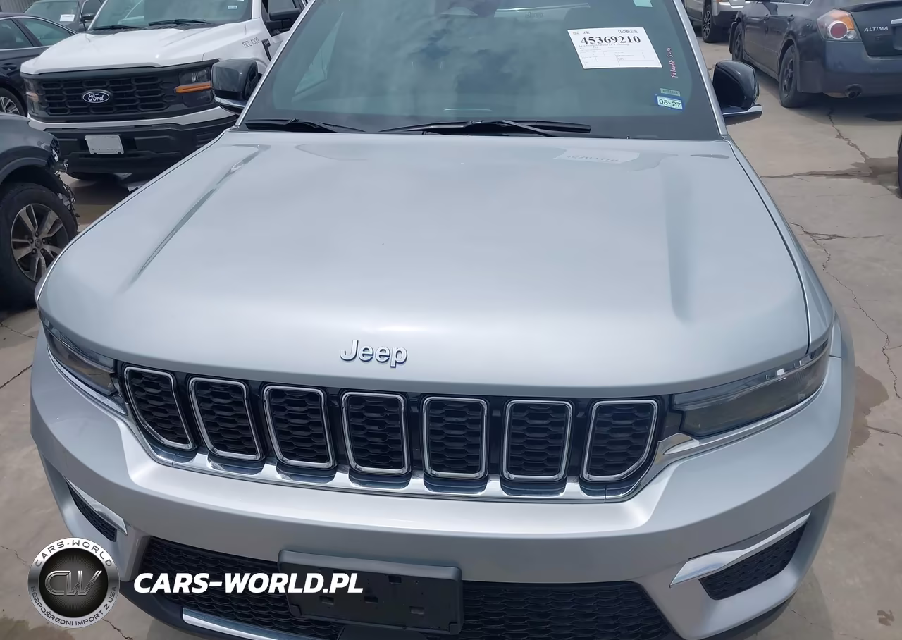 2025 Jeep Grand Cherokee 4Xe VIN:1C4RJYB64S8704226 - 13