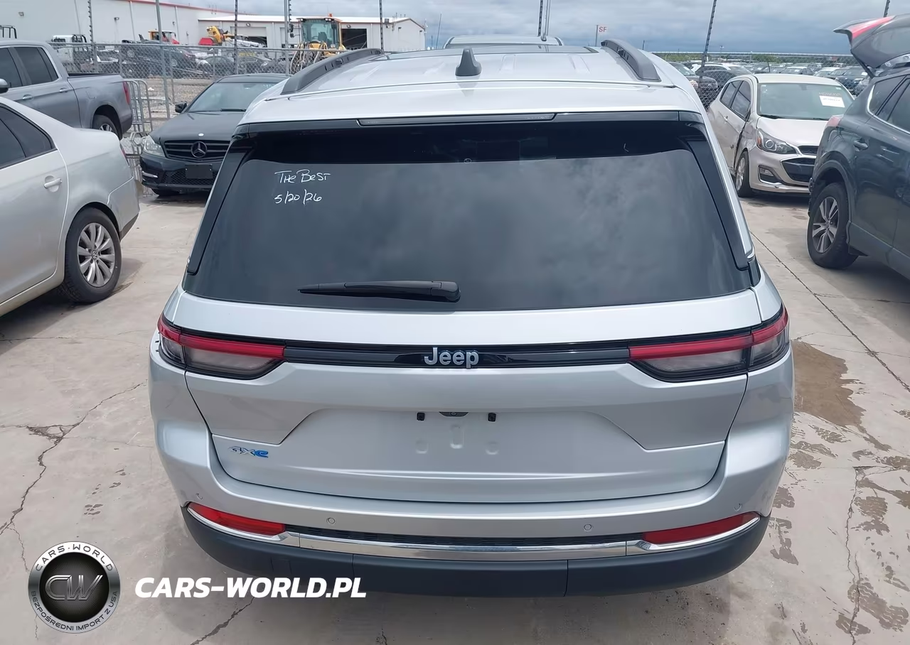 2025 Jeep Grand Cherokee 4Xe VIN:1C4RJYB64S8704226 - 17