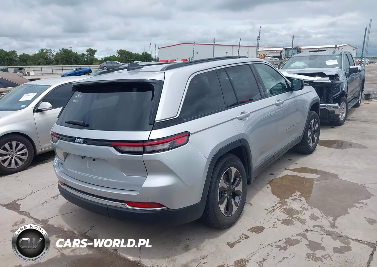 2025 Jeep Grand Cherokee 4Xe VIN:1C4RJYB64S8704226 - 4
