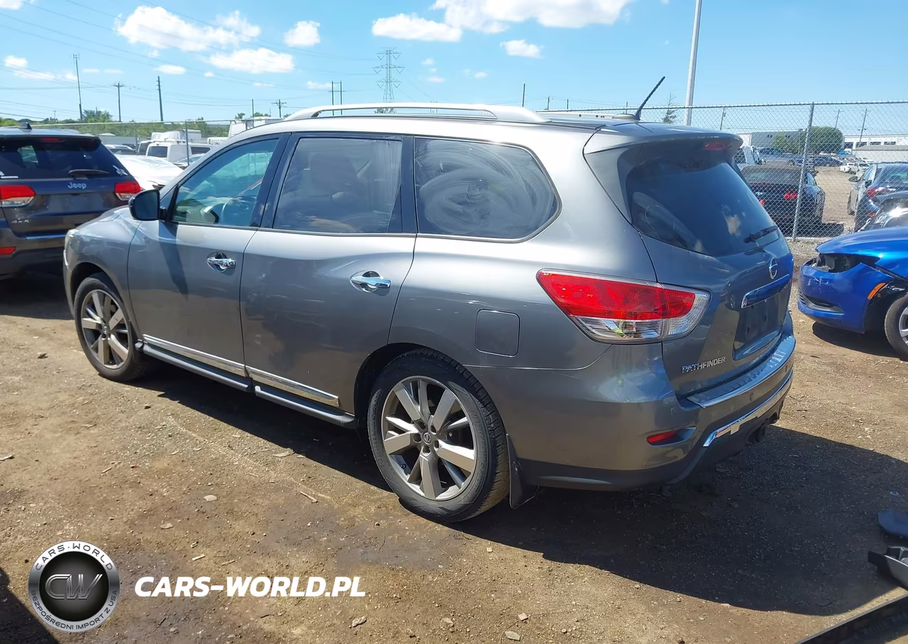 2015 Nissan Pathfinder Platinum VIN:5N1AR2MM1FC668315 - 3