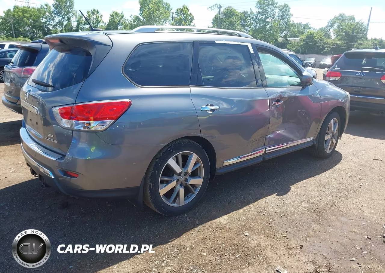 2015 Nissan Pathfinder Platinum VIN:5N1AR2MM1FC668315 - 4