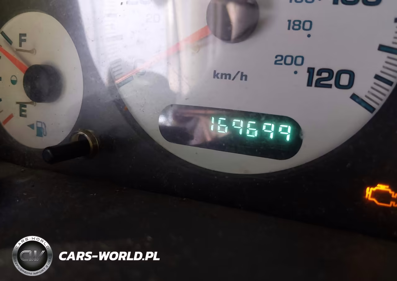 2004 Chrysler Town & Country Lx VIN:2C4GP44R24R561001 - 16