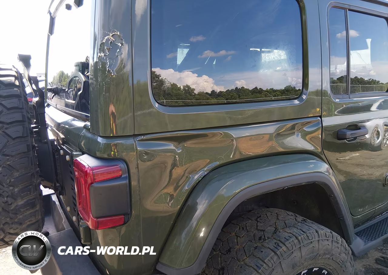 2022 Jeep Wrangler Unlimited Sahara Altitude 4X4 VIN:1C4HJXEM7NW162457 - 18