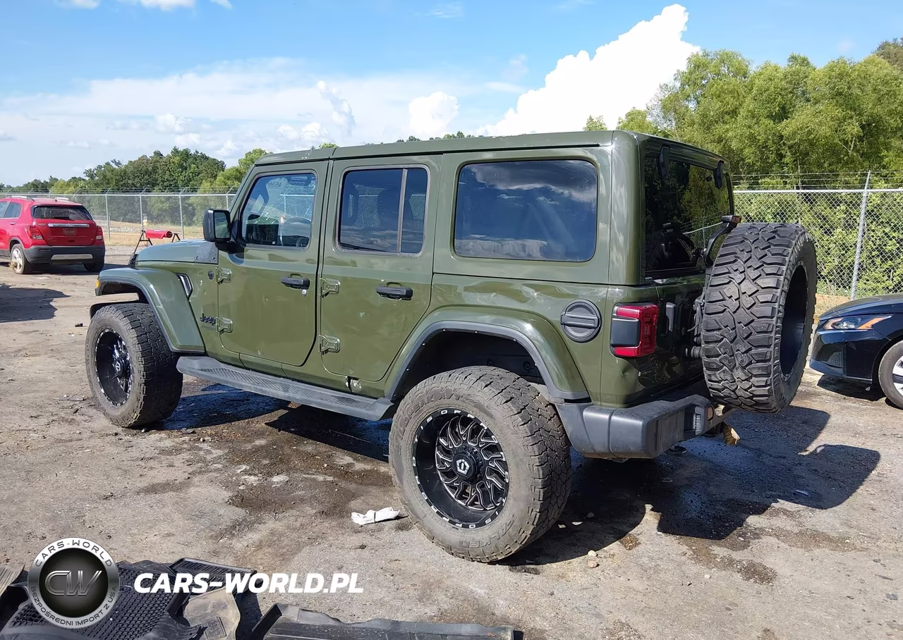 2022 Jeep Wrangler Unlimited Sahara Altitude 4X4 VIN:1C4HJXEM7NW162457 - 3