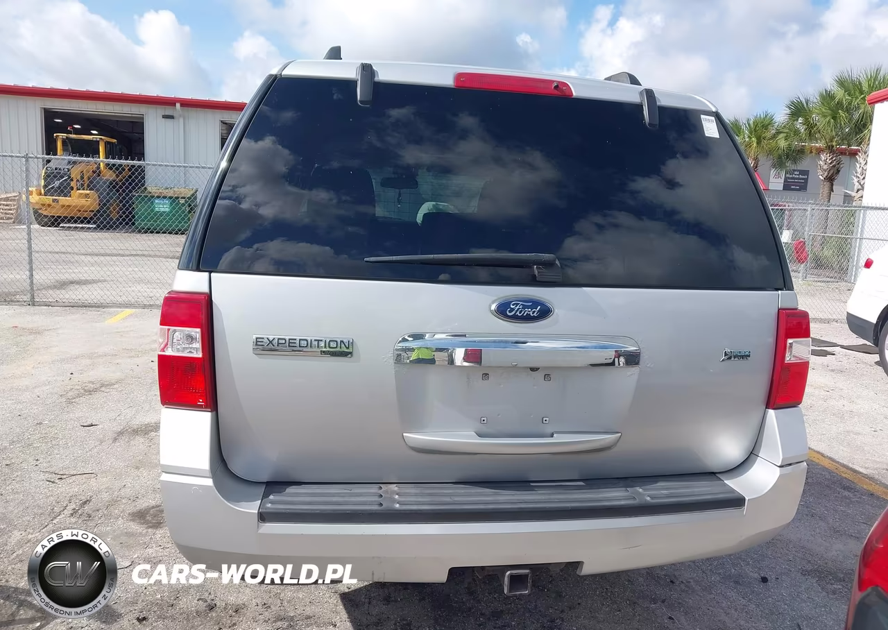 2010 Ford Expedition Limited VIN:1FMJU1K58AEA81420 - 16