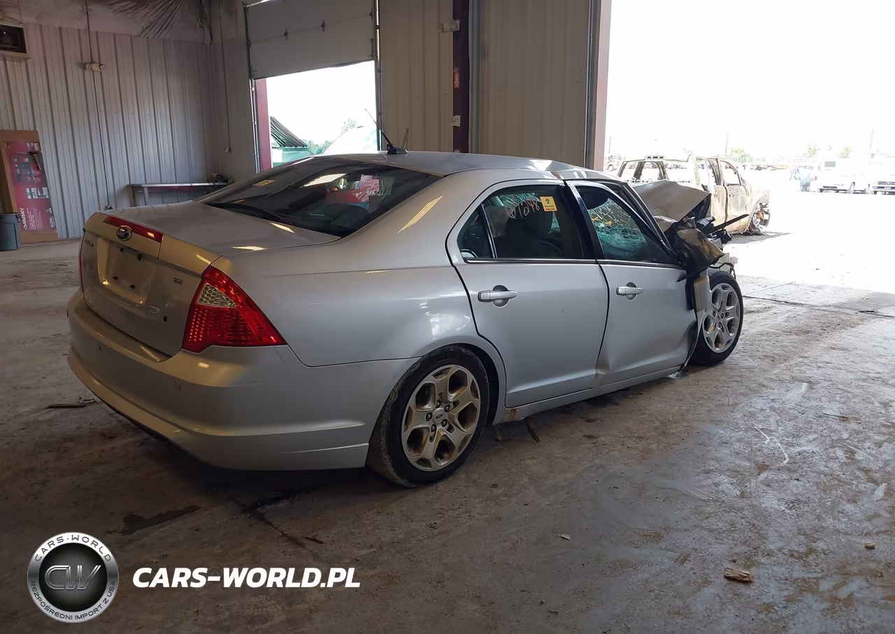 2011 Ford Fusion Se VIN:3FAHP0HA4BR107167 - 4