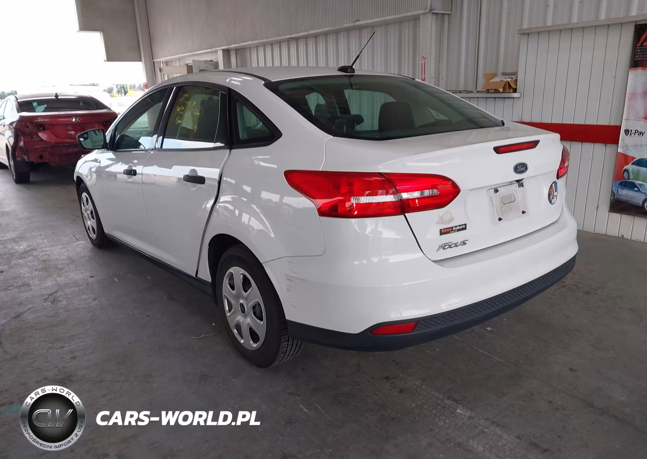 2017 Ford Focus S VIN:1FADP3E29HL281112 - 3