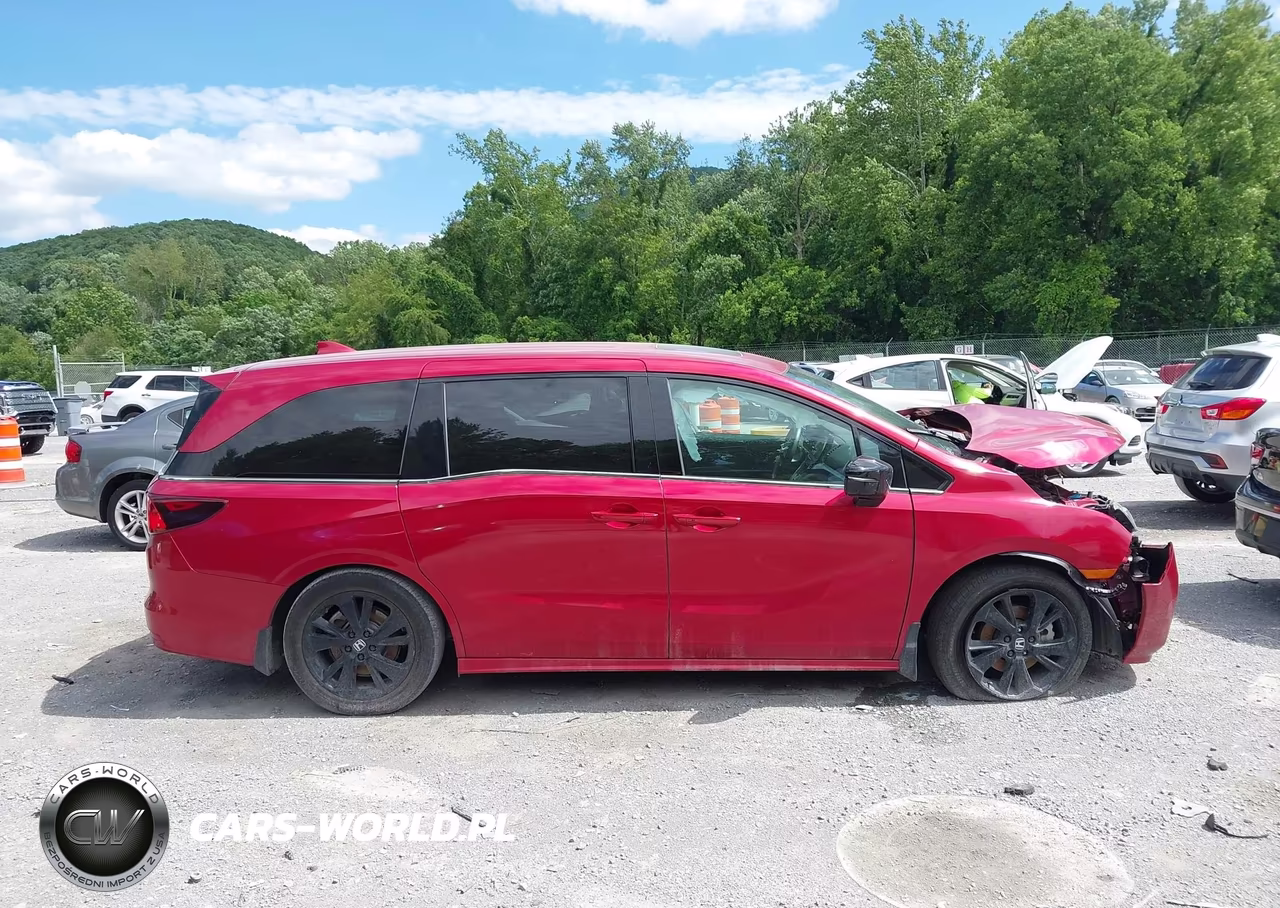 2023 Honda Odyssey Sport VIN:5FNRL6H70PB038326 - 13