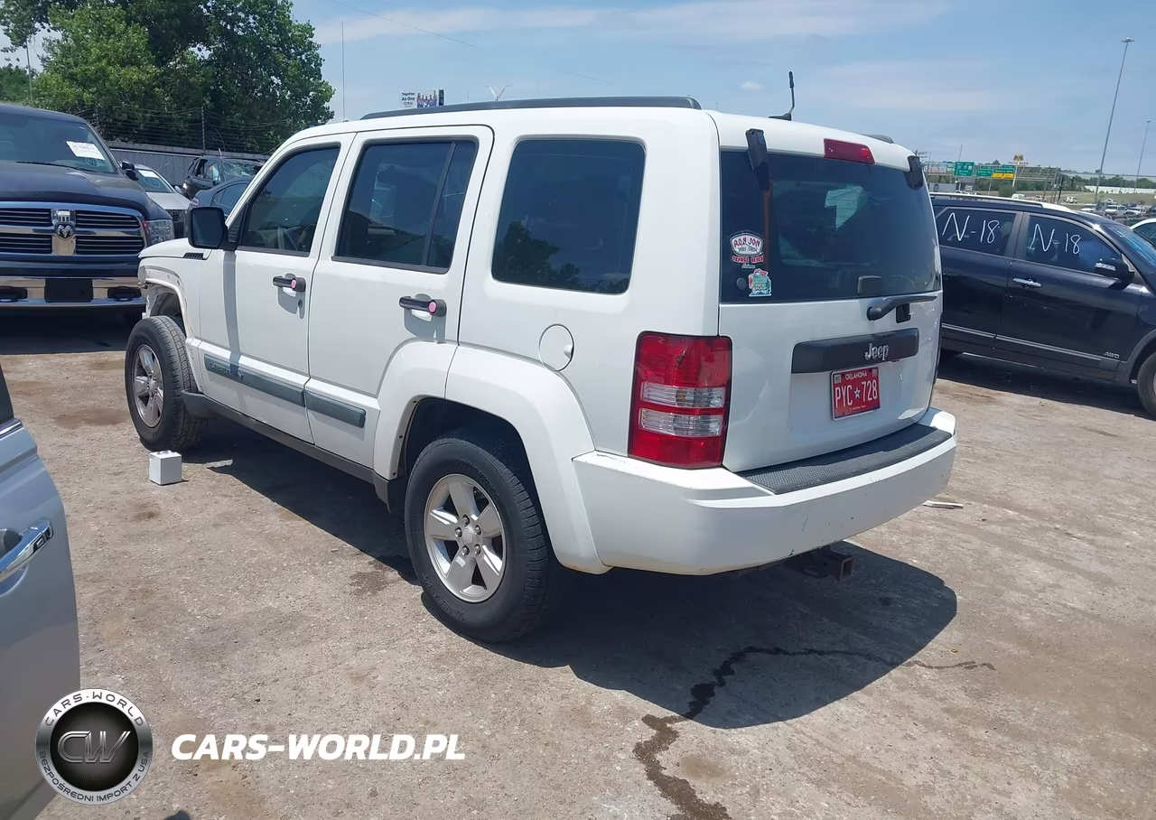 2009 Jeep Liberty Sport VIN:1J8GP28K49W526761 - 3