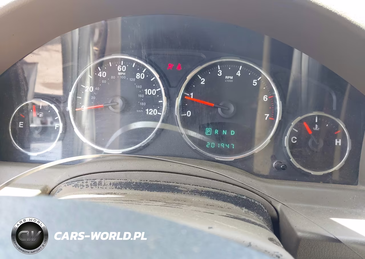 2009 Jeep Liberty Sport VIN:1J8GP28K49W526761 - 7