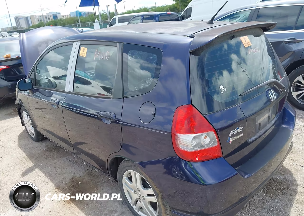 2008 Honda Fit Sport VIN:JHMGD38638S025499 - 3