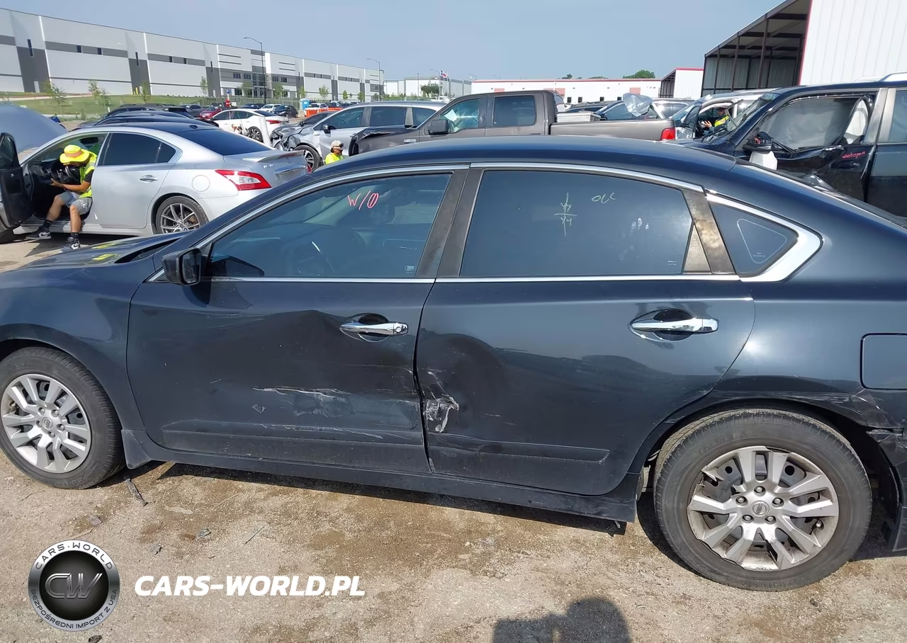 2016 Nissan Altima 2.5 S VIN:1N4AL3AP9GC113386 - 13