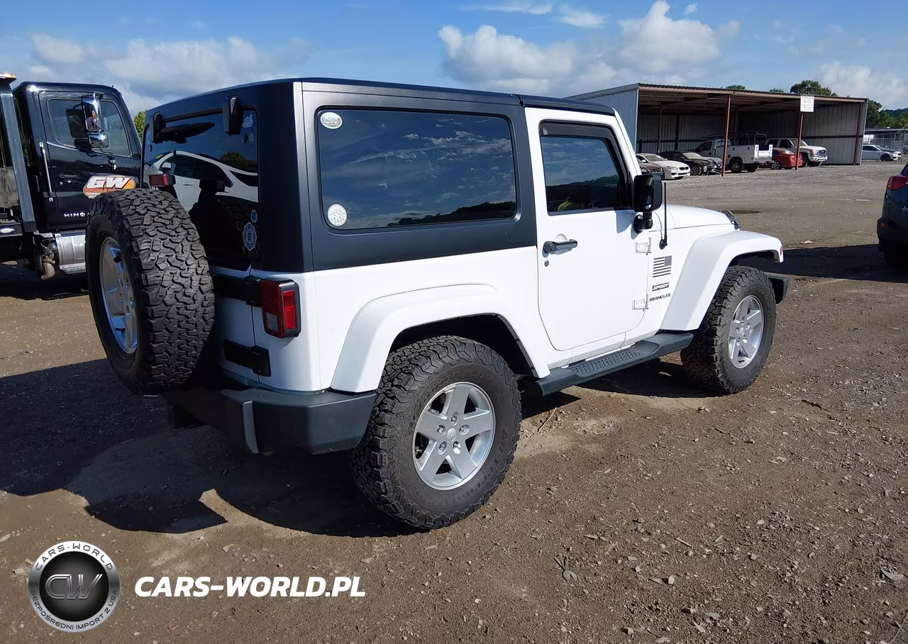 2013 Jeep Wrangler Sport VIN:1C4AJWAG8DL587567 - 4