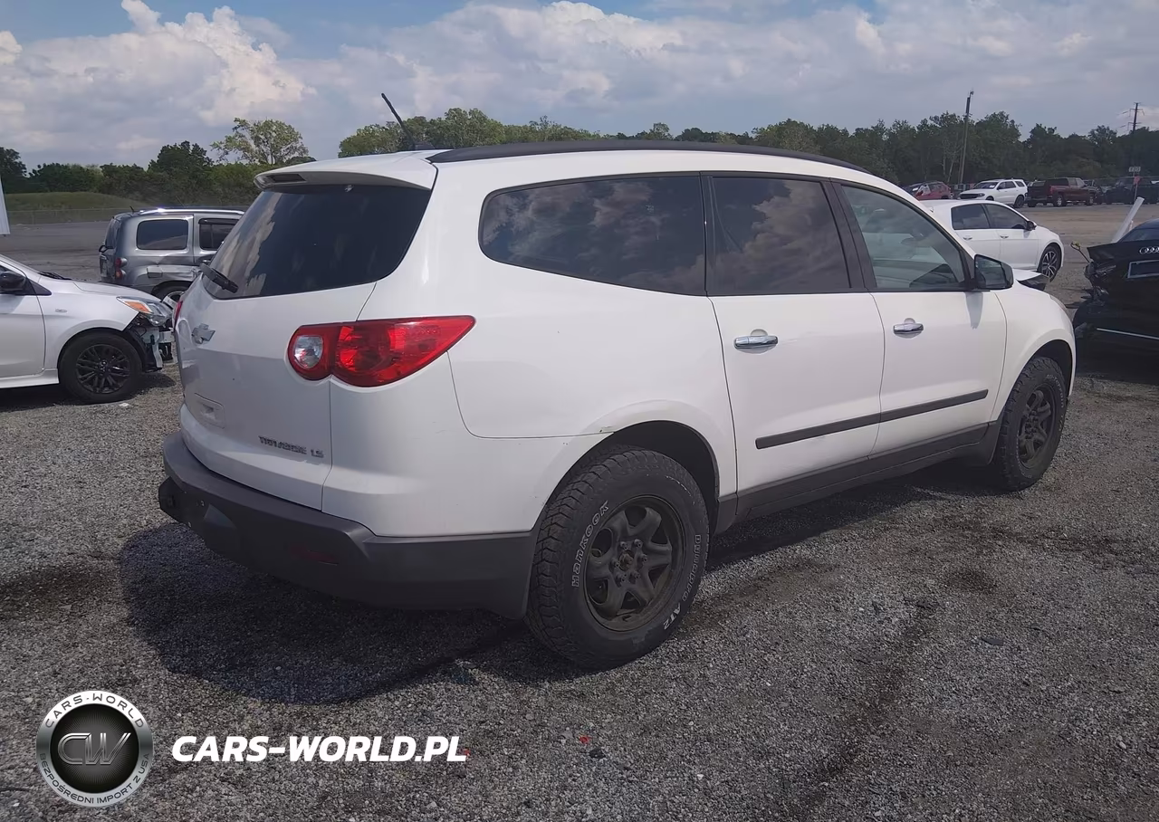 2012 Chevrolet Traverse Ls VIN:1GNKVFED9CJ203158 - 4