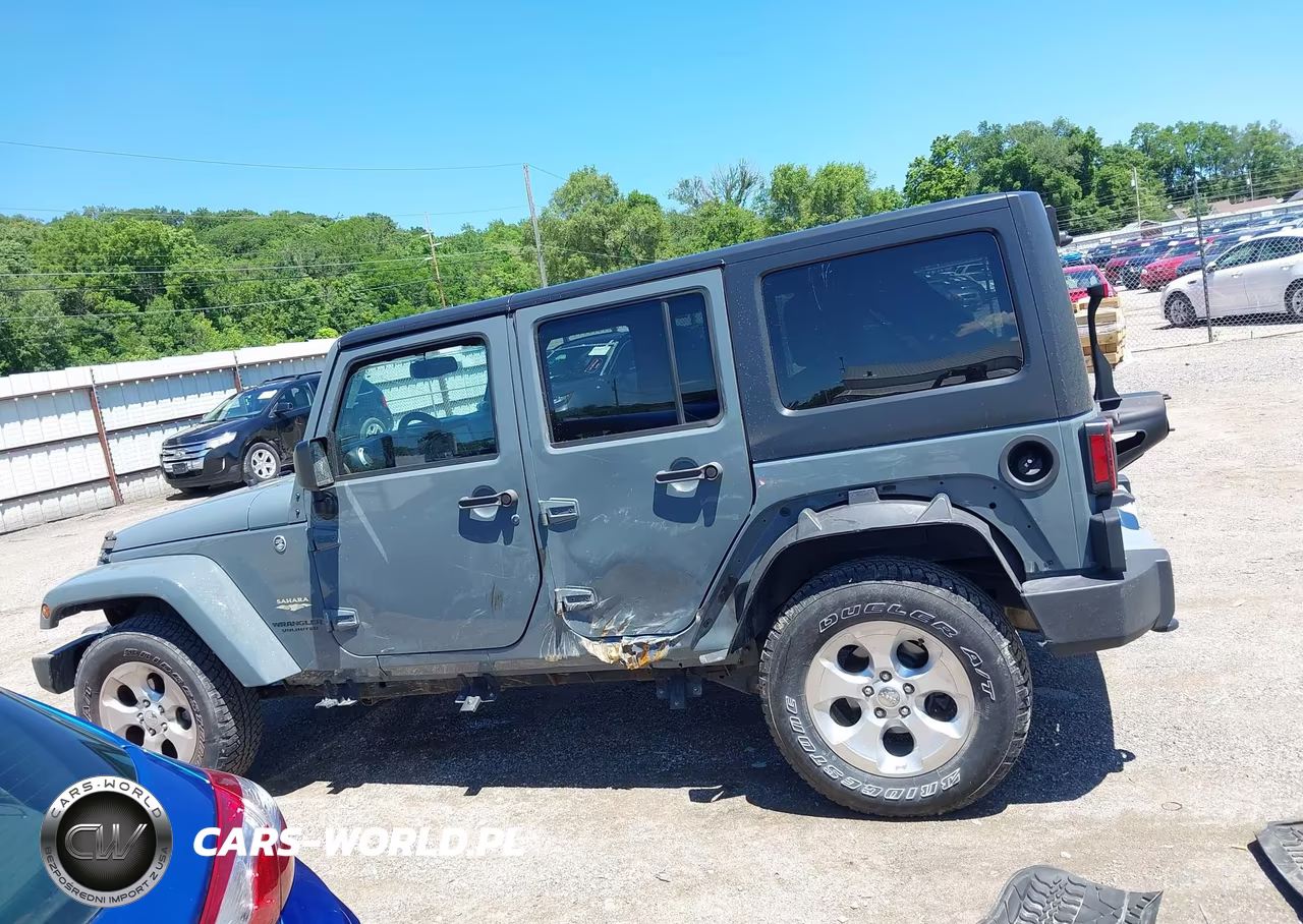 2014 Jeep Wrangler Unlimited Sahara VIN:1C4HJWEG4EL321361 - 14