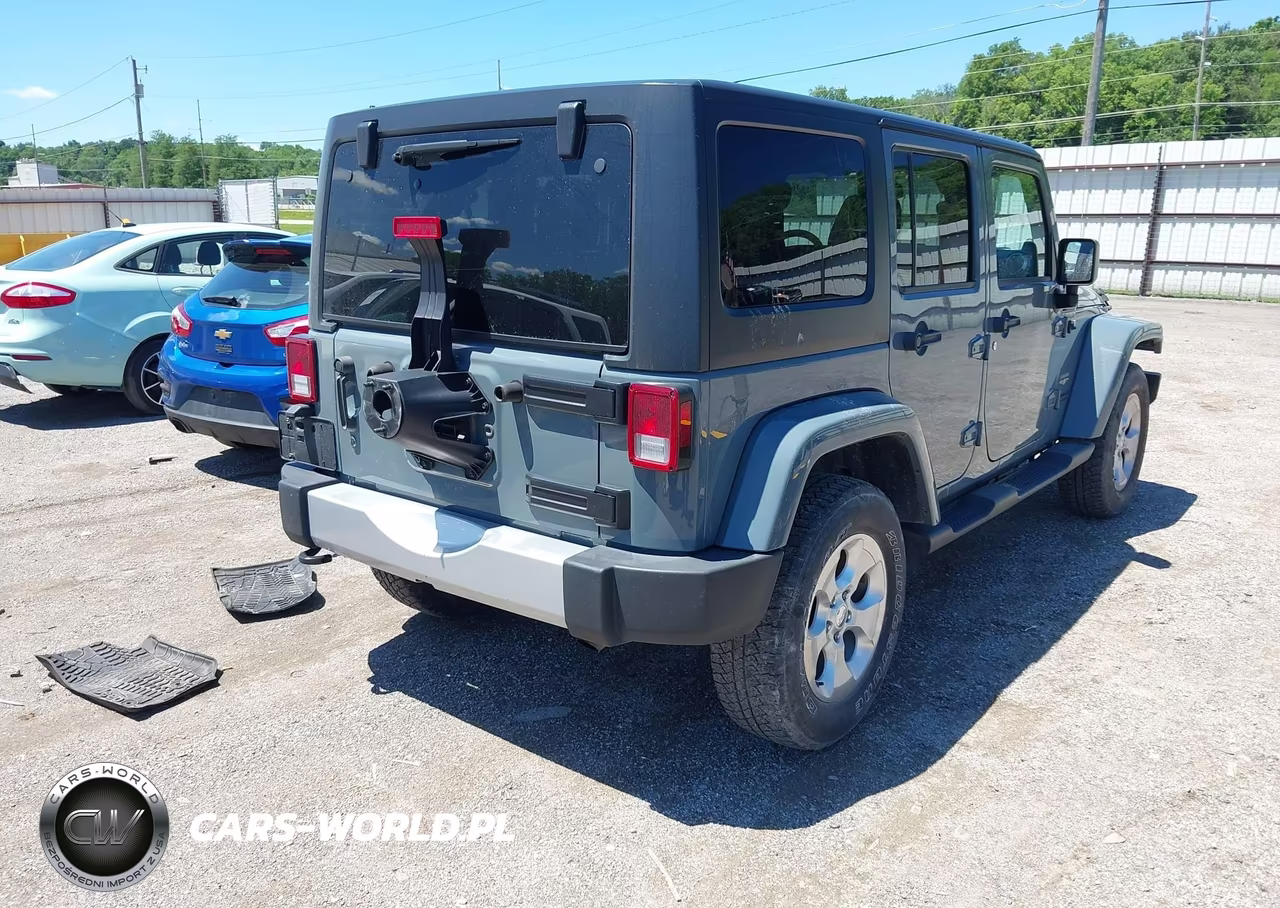2014 Jeep Wrangler Unlimited Sahara VIN:1C4HJWEG4EL321361 - 4