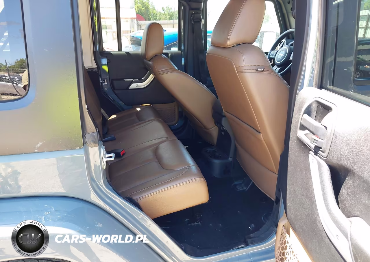 2014 Jeep Wrangler Unlimited Sahara VIN:1C4HJWEG4EL321361 - 8