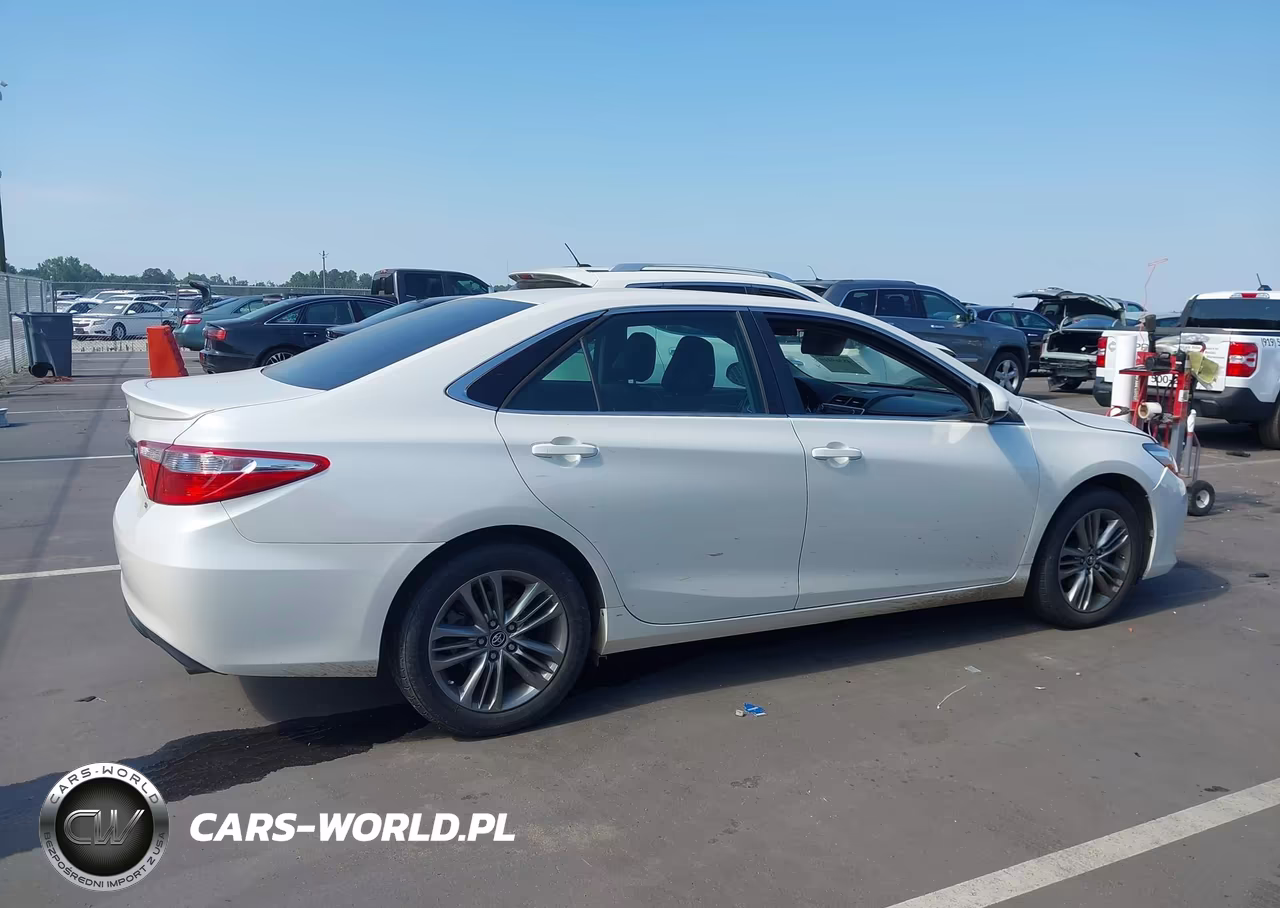 2015 Toyota Camry Se VIN:4T1BF1FK9FU085522 - 13