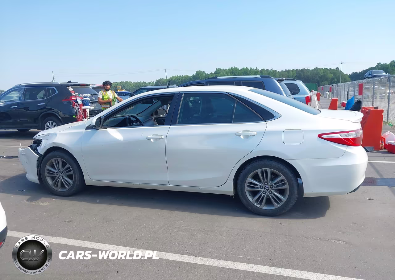 2015 Toyota Camry Se VIN:4T1BF1FK9FU085522 - 14