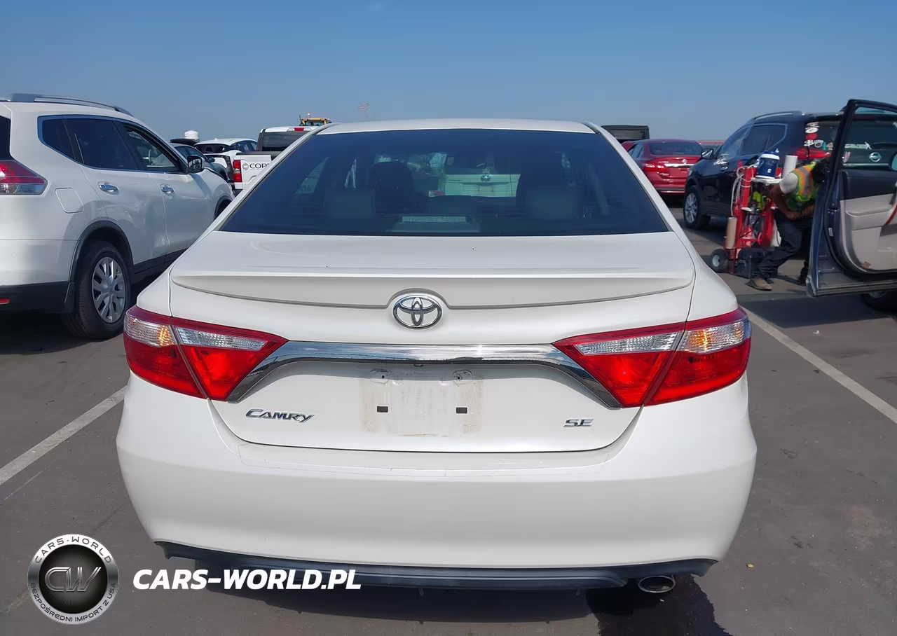 2015 Toyota Camry Se VIN:4T1BF1FK9FU085522 - 16