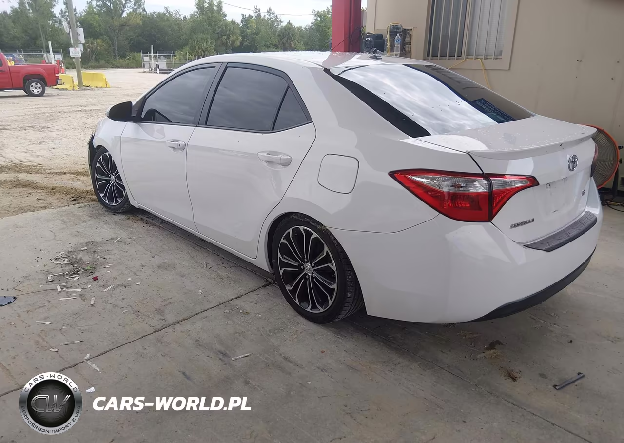 2014 Toyota Corolla S Plus VIN:5YFBURHE4EP119944 - 3