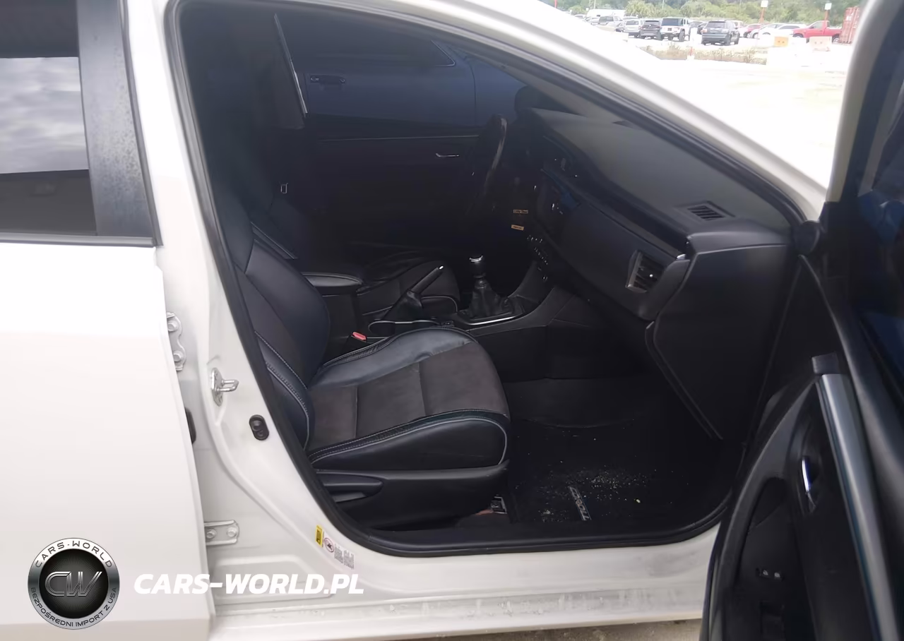 2014 Toyota Corolla S Plus VIN:5YFBURHE4EP119944 - 5