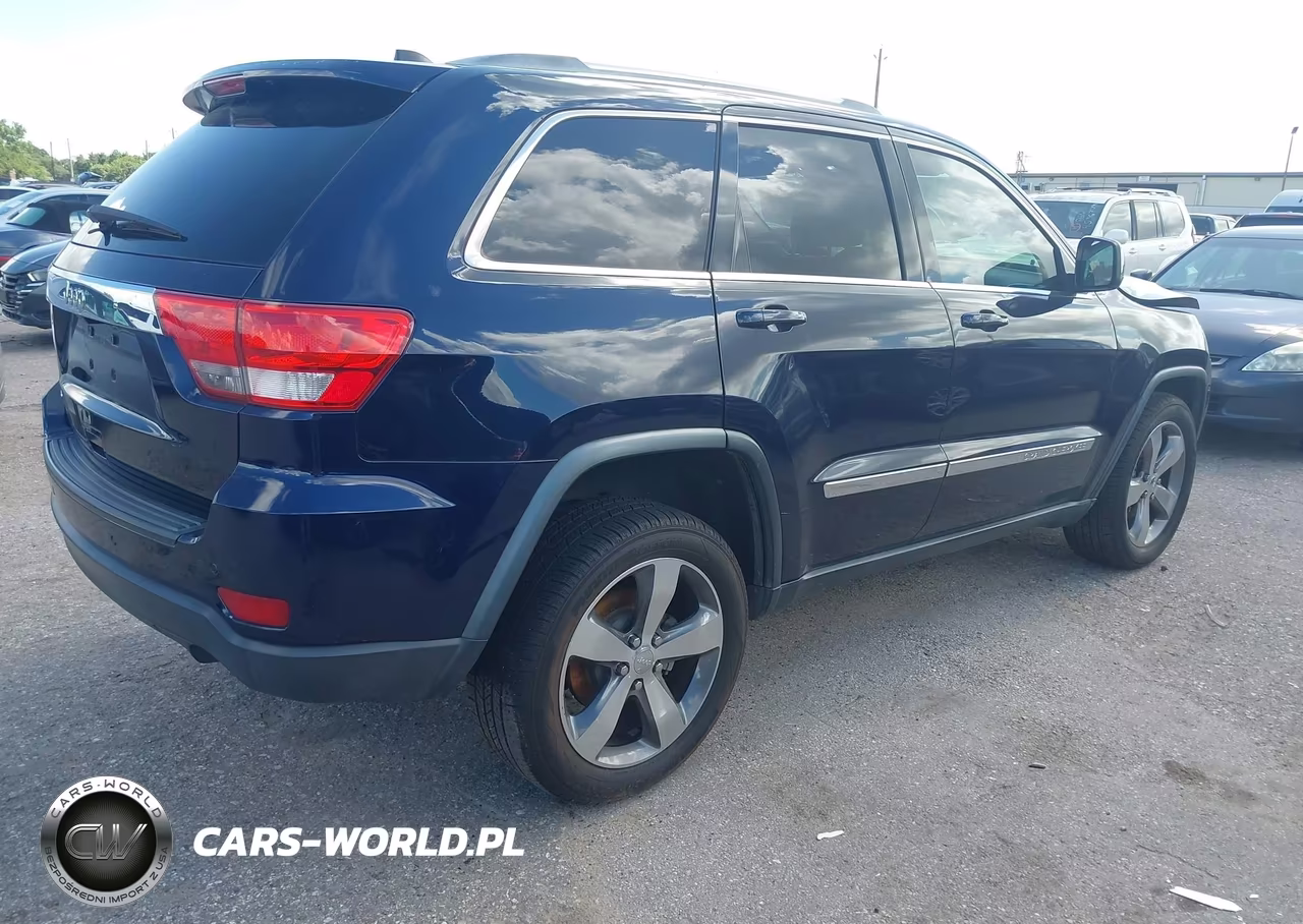 2012 Jeep Grand Cherokee Laredo VIN:1C4RJEAG0CC258728 - 4