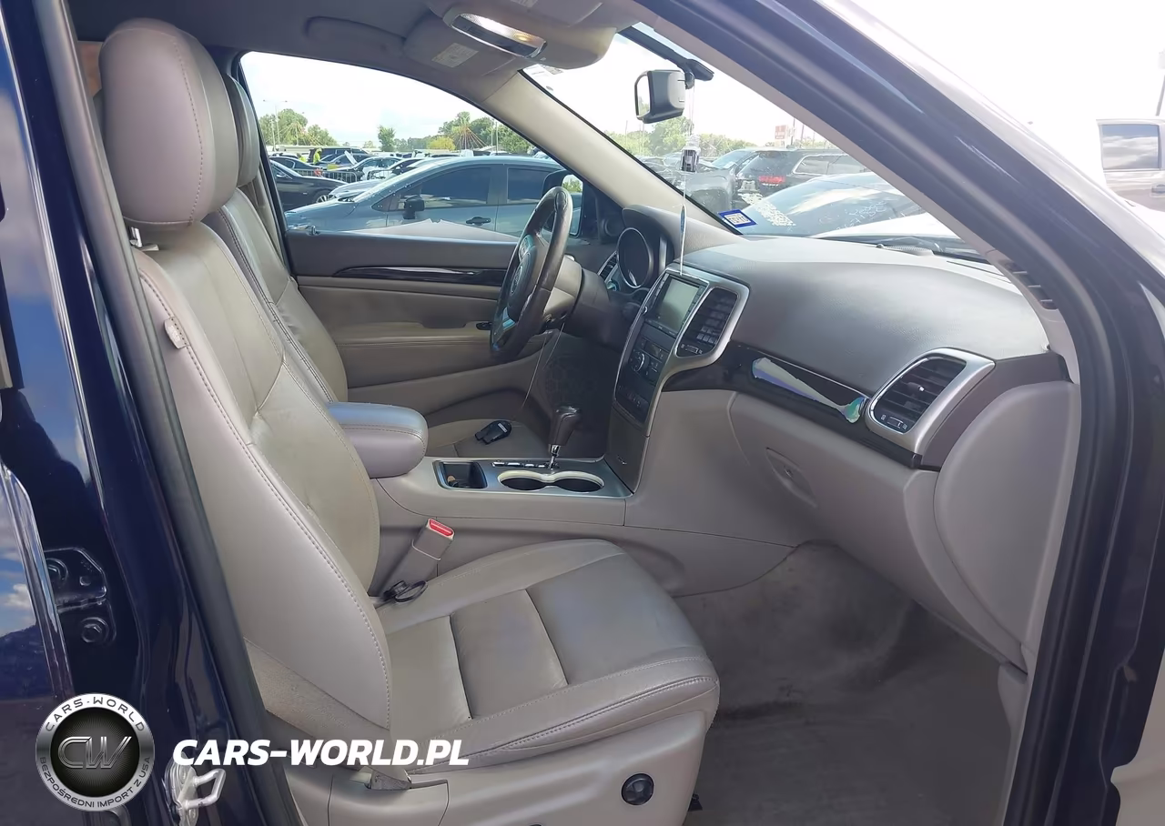 2012 Jeep Grand Cherokee Laredo VIN:1C4RJEAG0CC258728 - 5