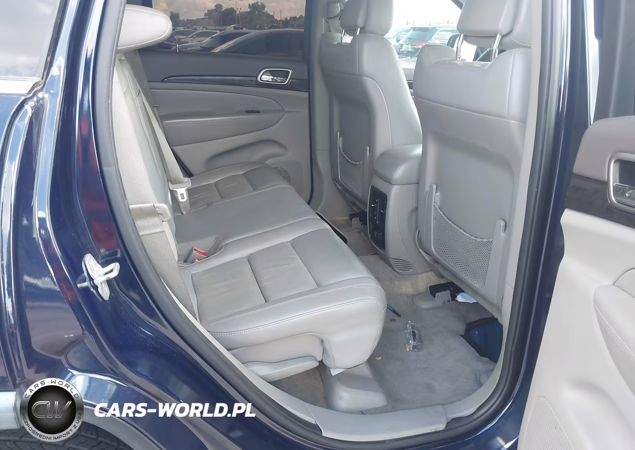 2012 Jeep Grand Cherokee Laredo VIN:1C4RJEAG0CC258728 - 8