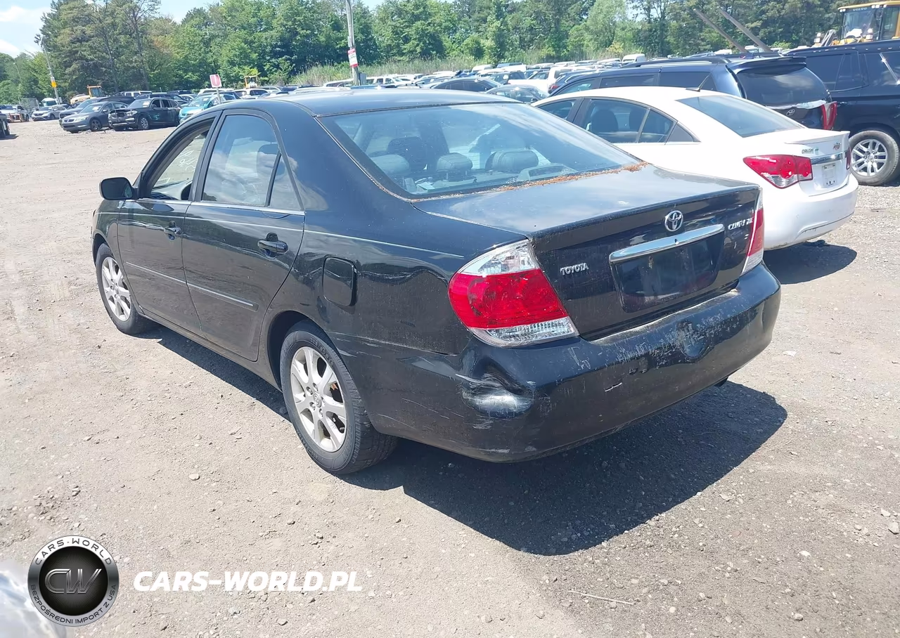 2005 Toyota Camry Xle VIN:4T1BE30K85U389351 - 3