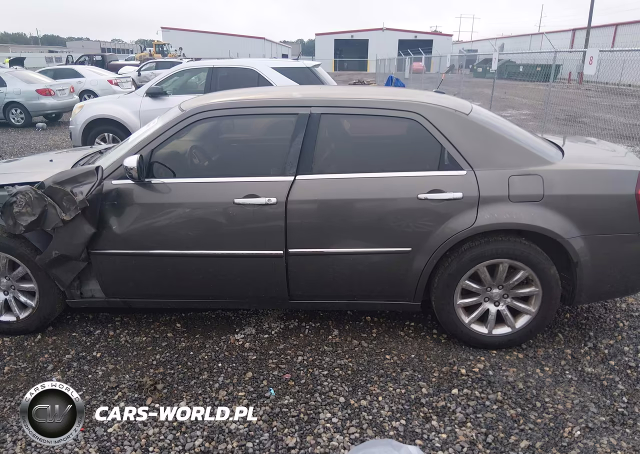2010 Chrysler 300 Touring-Signature Series-Executive Series VIN:2C3CA5CV0AH167555 - 14